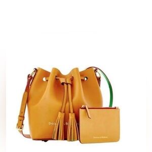 Dooney & Bourke Serena Crossbody Butterscotch/Green Bucket Bag Style EG129KF